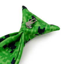 Load image into Gallery viewer, Minecraft Creeper Green Father/Son Tie Set