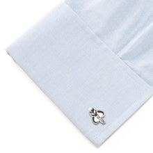Load image into Gallery viewer, Star Wars Mandalorian Mythosaur Cufflinks