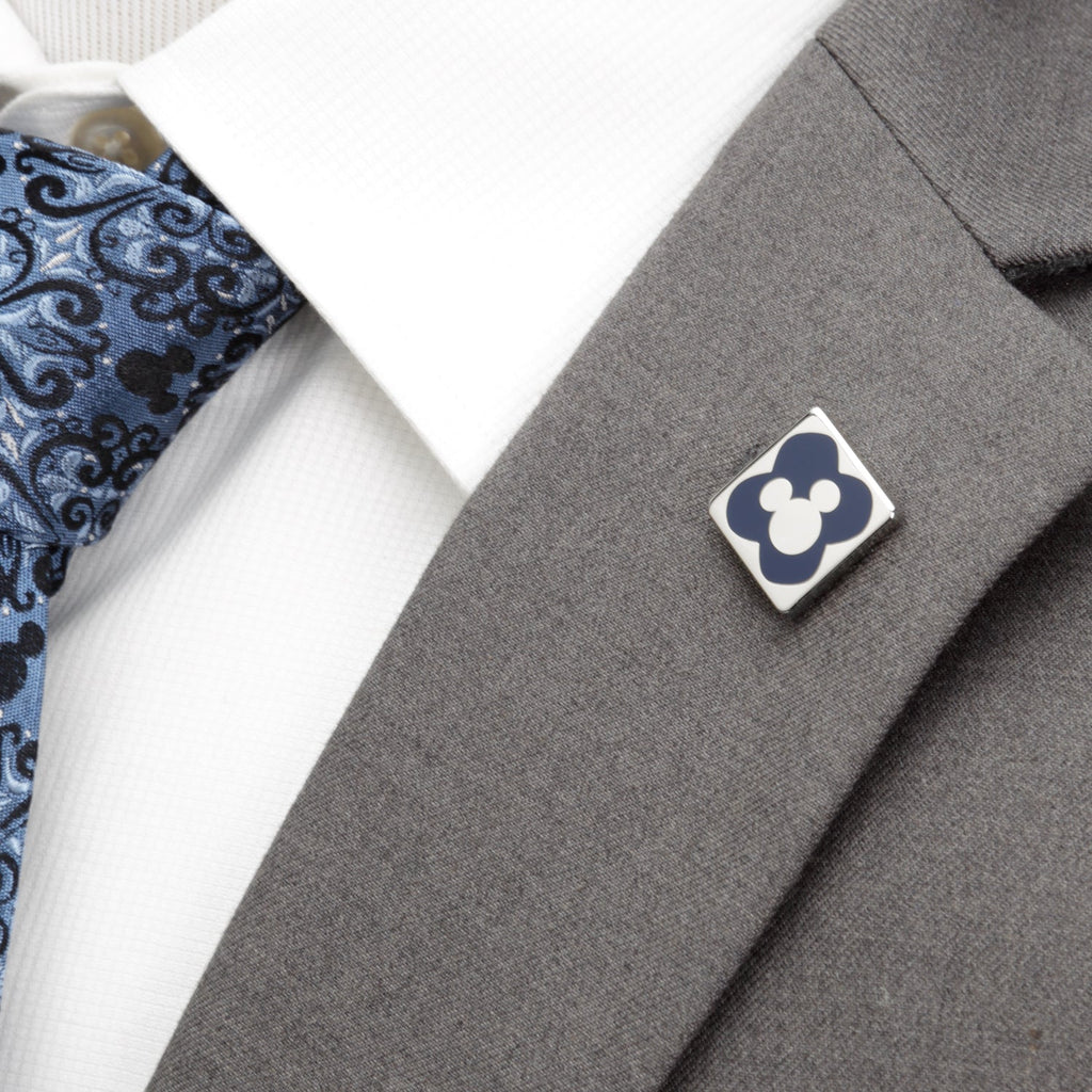 Disney Goofy Socks & Mickey Mouse Blue Lapel Pin Gift Set
