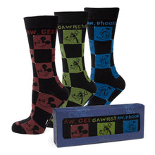 Load image into Gallery viewer, Disney Mickey and Friends Checkered Black Gift Set
