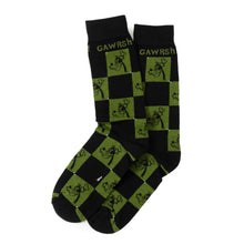 Load image into Gallery viewer, Disney Mickey and Friends Checkered Black Gift Set
