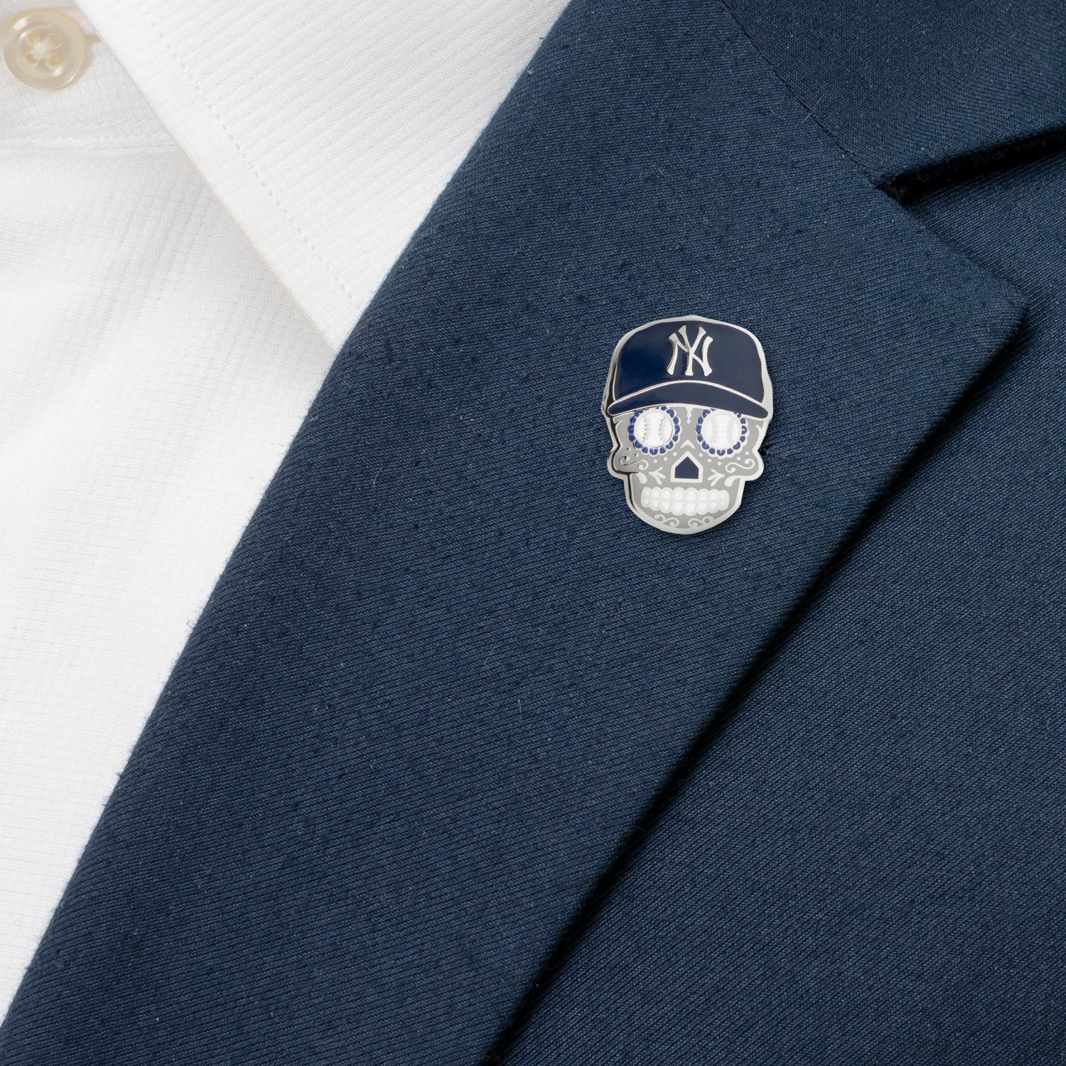 MLB New York Yankees Sugar Skull Lapel Pin